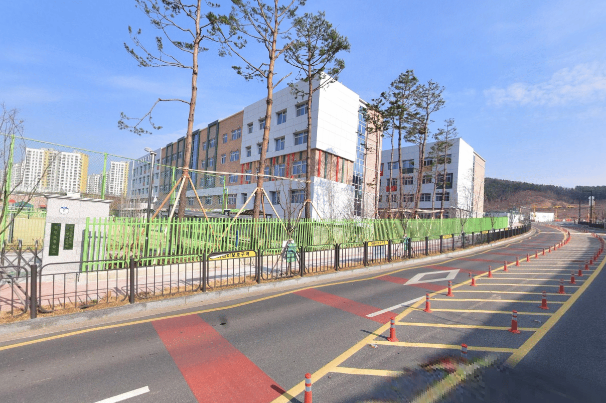 Dongtan’s Final Residential Lot | Right Next to Elementary School 2