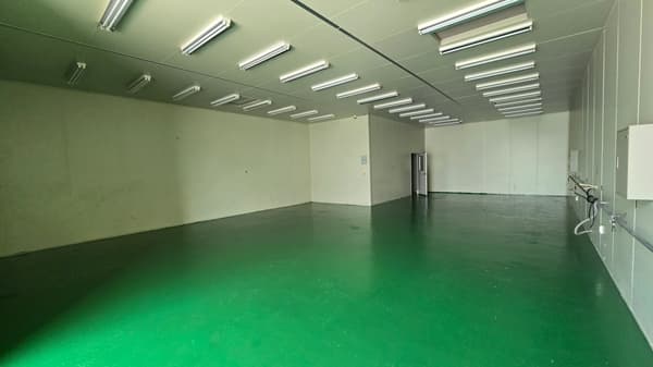 삼성반도체 5분거리, 60평, 마당넓고, 5톤이상 진출입가능, 창고로 추천 사진 3